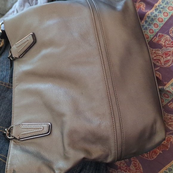 Simply Vera Wang Catherine Handbag Purse - Picture 2 of 3